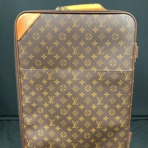 Authentic Louis Vuitton Pegase 55 luggage